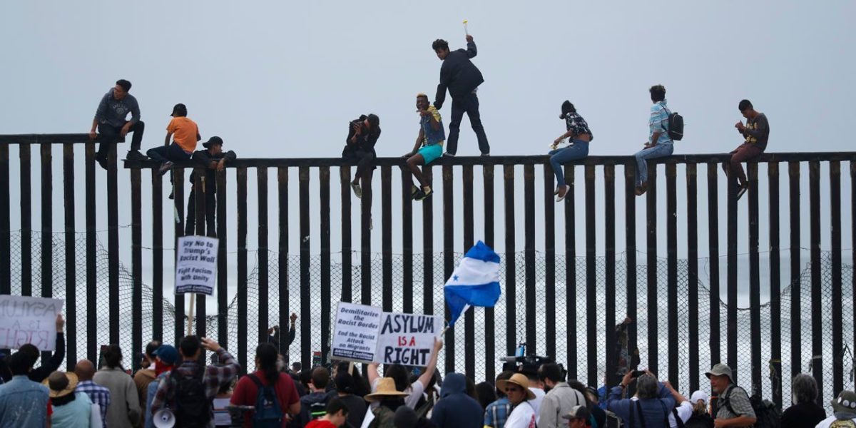 Illegal Caravan Migrants Climb Fence At Southern Border: Where IS The Damn Military Damit?