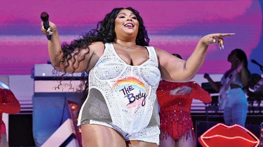 Lizzo forced dancers to eat bananas from sex workers’ vaginas during Amsterdam trip: bombshell lawsuit